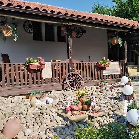 Къща За Гости Уют С. Жеравна Dış mekan fotoğraf